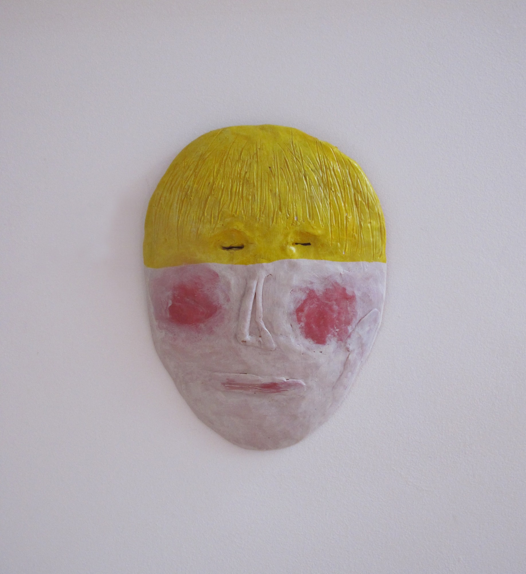Portrait yellow fringe, pink cheeks